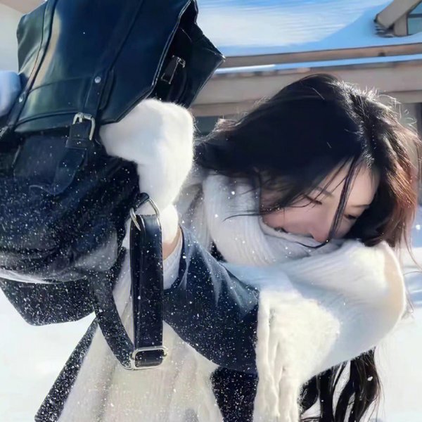 黎明时分的年轻人们